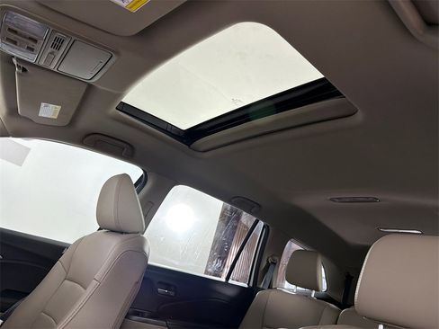 Used 2018 Honda Pilot EX-L image 2