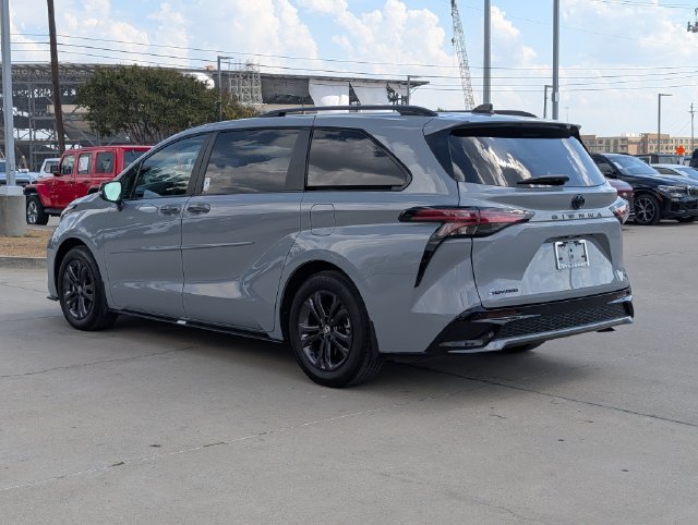 Certified 2025 Toyota Sienna XSE w/ XSE Premium Package AWD/4WD image 9