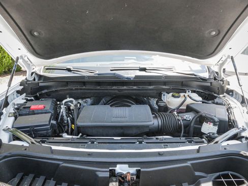 Used 2024 Chevrolet Suburban RST RWD image 34