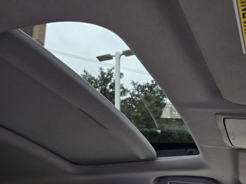 Used 2019 Honda CR-V EX image 9