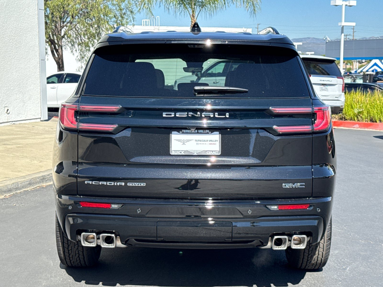 Used 2026 GMC Acadia Denali Ultimate w/ LPO, Illumination Package AWD/4WD image 14