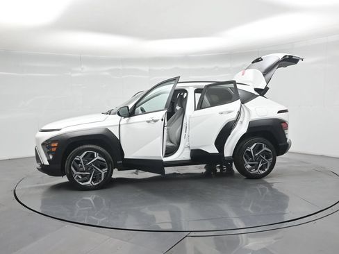 Used 2026 Hyundai Kona SEL Premium AWD/4WD image 36
