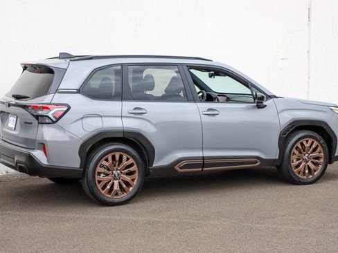Used 2025 Subaru Forester Sport AWD/4WD image 5