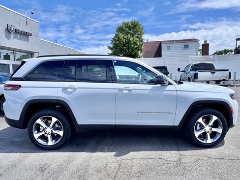 New 2026 Jeep Grand Cherokee Limited AWD/4WD image 8