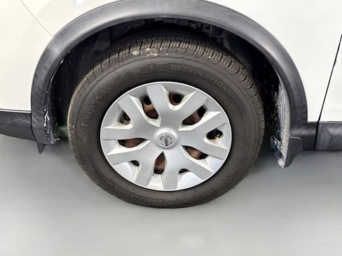 Used 2020 Nissan Rogue Sport S image 37