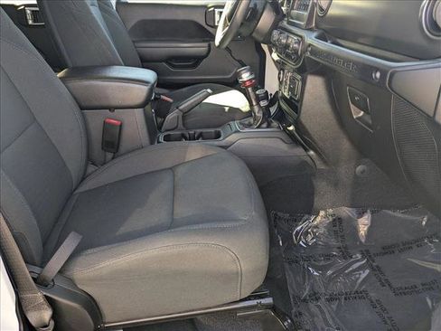 Used 2023 Jeep Wrangler Sport S image 19