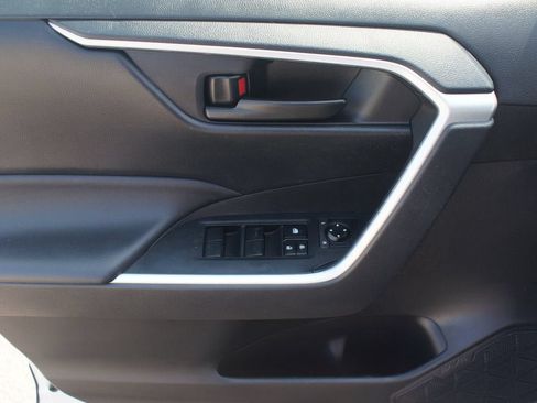 Used 2023 Toyota RAV4 LE AWD/4WD image 27