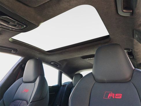 New 2026 Audi RS 7 Performance image 30