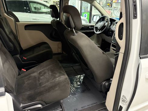 Used 2016 Dodge Grand Caravan SE w/ Quick Order Package 29E SE image 25