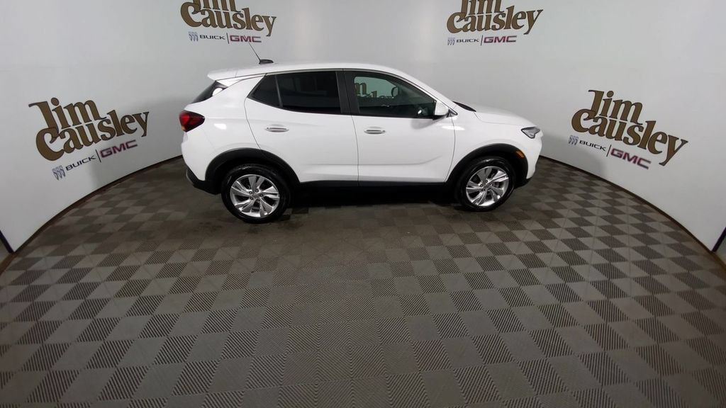 Used 2024 Buick Encore GX Preferred w/ Comfort Package AWD/4WD image 9