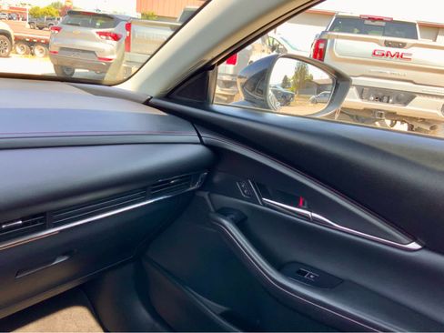 Used 2024 MAZDA CX-30 AWD 2.5 S w/ Preferred Package image 38