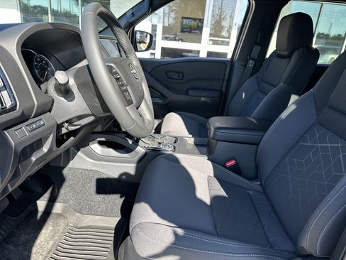 Used 2026 Nissan Frontier SV w/ All-Weather Content Package image 12