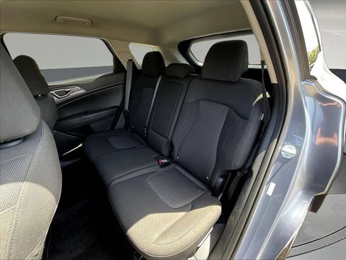 Used 2025 Kia Sportage LX AWD/4WD image 25