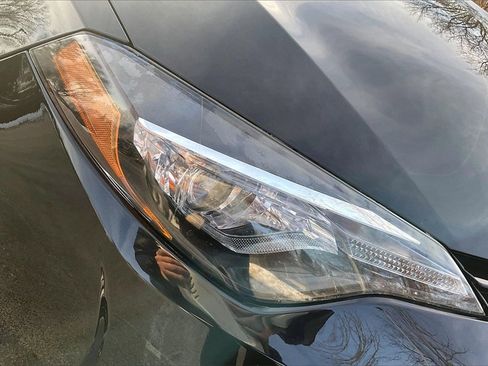 Used 2017 Toyota Corolla L image 28