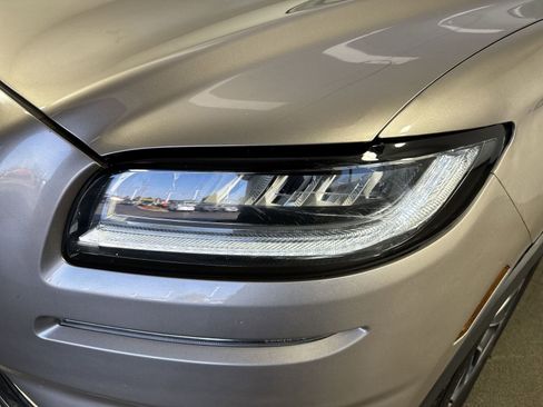Used 2021 Lincoln Nautilus Reserve image 29