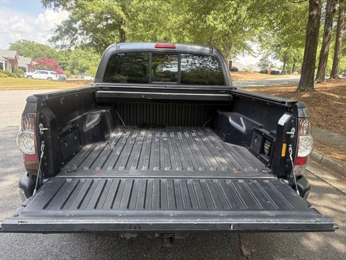 Used 2013 Toyota Tacoma PreRunner w/ Limited Pkg RWD image 32