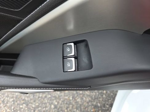 Used 2018 Chevrolet Corvette Stingray Coupe w/ 1LT RWD image 47