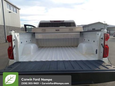 Used 2023 Chevrolet Silverado 1500 LT image 26