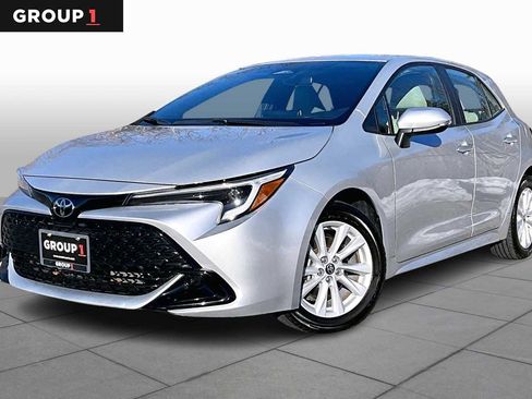 Certified 2024 Toyota Corolla SE w/ SE Package image 1