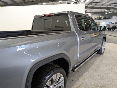 Used 2020 GMC Sierra 1500 Denali w/ Denali Ultimate Package AWD/4WD image 3