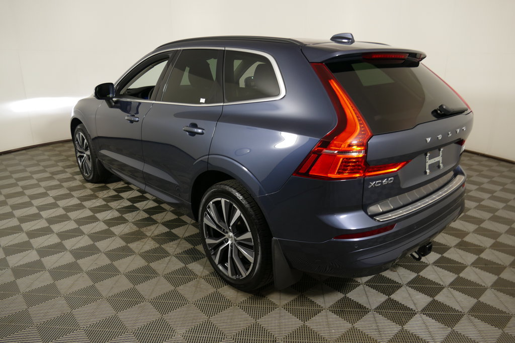 Used 2022 Volvo XC60 B5 Momentum w/ Climate Package AWD/4WD image 5