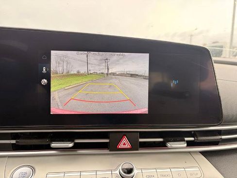 Used 2025 Hyundai Elantra Limited w/ Cargo Package image 14