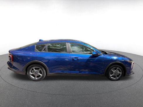 Used 2025 Kia K4 LXS image 16