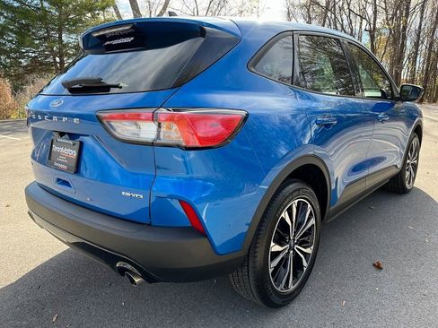Used 2021 Ford Escape SE w/ SE Sport Appearance Package image 35