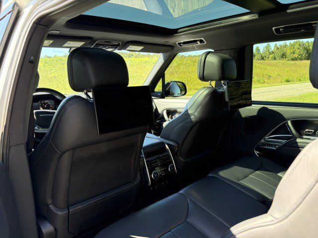 Used 2023 Land Rover Range Rover Long Wheelbase SE AWD/4WD image 20