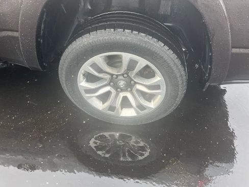 Used 2019 RAM 1500 Limited image 33