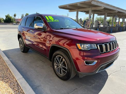 Used 2018 Jeep Grand Cherokee Limited RWD image 3