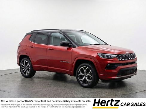 Used 2025 Jeep Compass Limited image 1