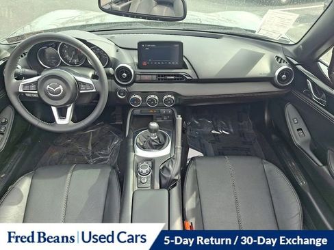 Used 2022 MAZDA MX-5 Miata Grand Touring w/ Weather Package image 15
