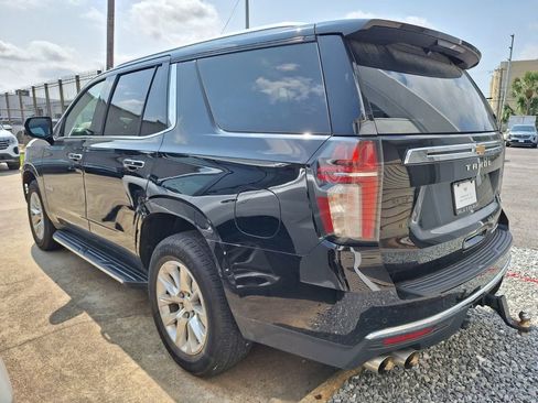 Used 2021 Chevrolet Tahoe Premier w/ Premium Package RWD image 3