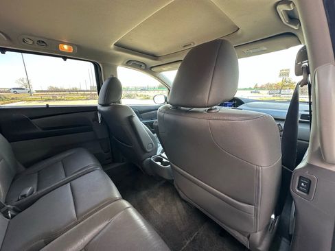 Used 2016 Honda Odyssey EX-L image 18