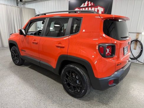 Used 2020 Jeep Renegade Altitude w/ UConnect 8.4 Nav Group AWD/4WD image 6
