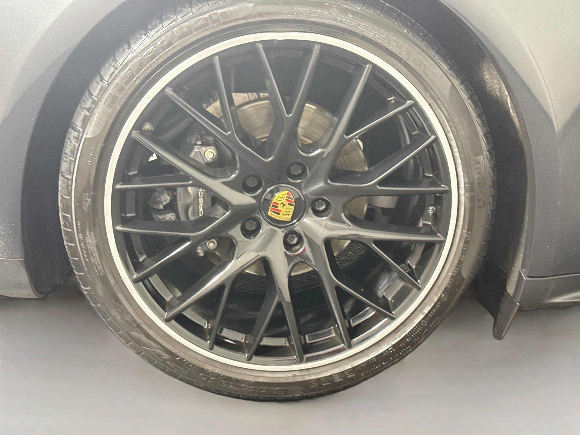 Used 2023 Porsche Panamera 4 Platinum Edition AWD/4WD image 32