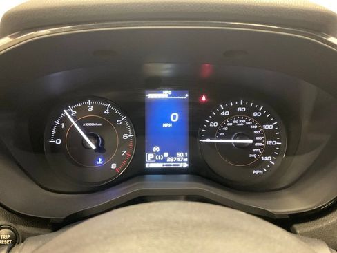 Used 2023 Subaru Crosstrek 2.0i image 2