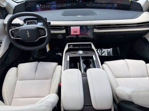 New 2027 Lincoln Navigator Reserve AWD/4WD image 26