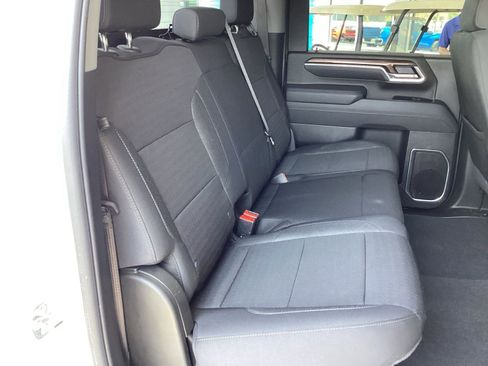 Used 2025 Chevrolet Silverado 2500 LT w/ Convenience Package image 19