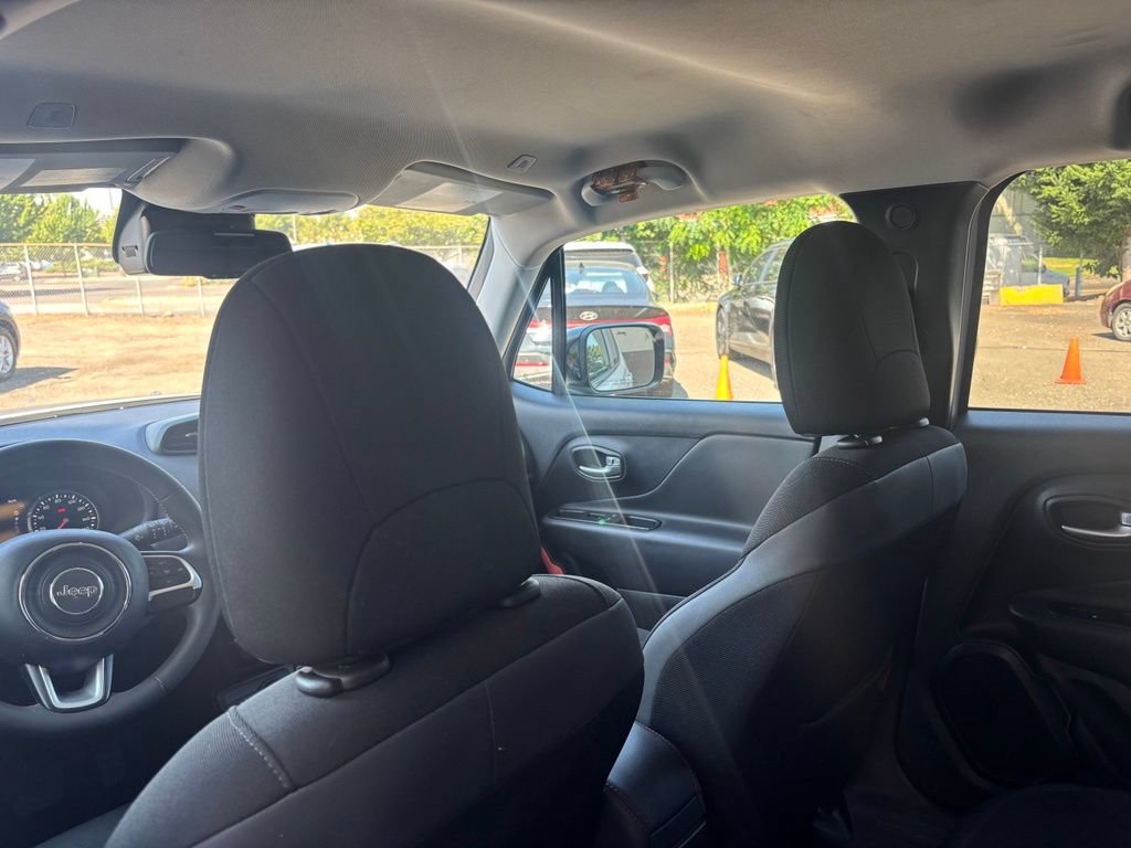 Used 2023 Jeep Renegade Trailhawk AWD/4WD image 22
