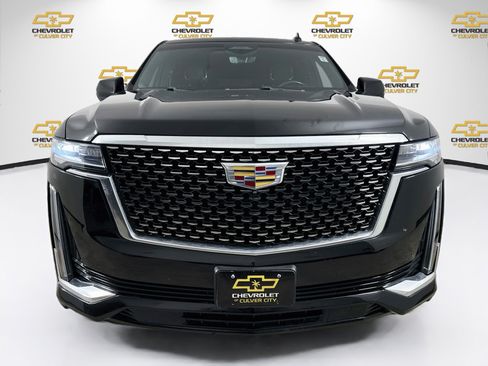 Used 2023 Cadillac Escalade ESV Premium Luxury RWD image 2