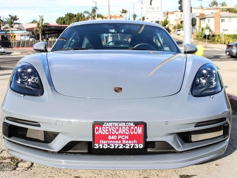 Used 2025 Porsche 718 Cayman RWD image 10