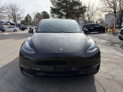Used 2023 Tesla Model Y Long Range image 9