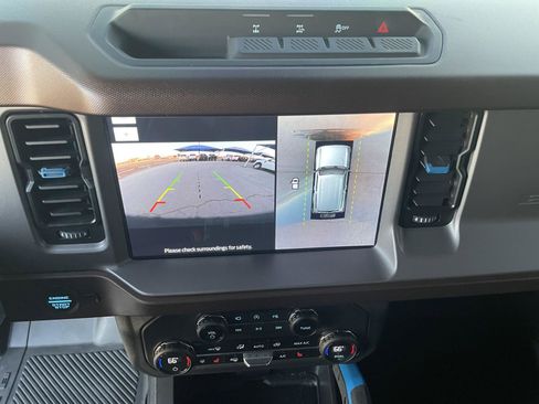 Used 2023 Ford Bronco Outer Banks image 20