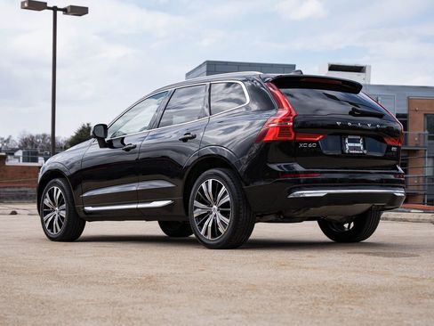 Certified 2023 Volvo XC60 B5 Plus w/ Climate Package image 5