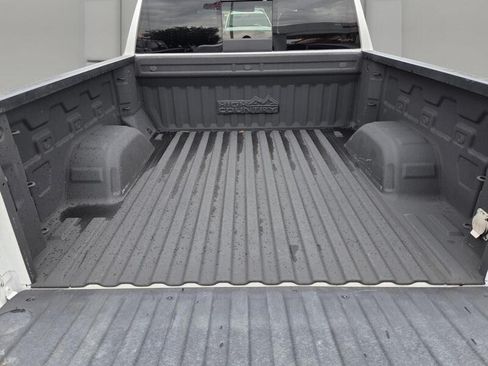 Used 2022 Chevrolet Silverado 1500 High Country w/ Z71 Off-Road Package AWD/4WD image 16