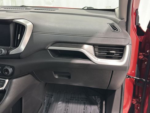 Used 2024 GMC Terrain SLT w/ Infotainment Package II AWD/4WD image 28