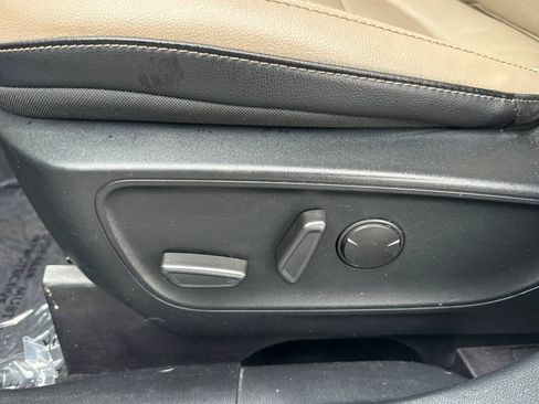 Used 2020 Ford Escape SEL image 14