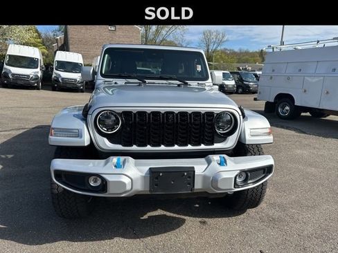 Used 2024 Jeep Wrangler High Altitude AWD/4WD image 5